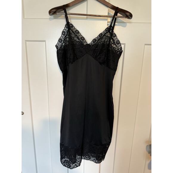 Vintage Van Raalte Nightgown Slip Black Lace 38 M/L Nylon Made in USA - Picture 1 of 9